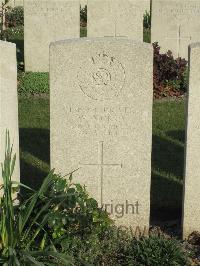 Noeux-Les-Mines Communal Cemetery - Morris, W