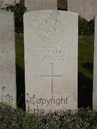 Noeux-Les-Mines Communal Cemetery - Phillips, E J