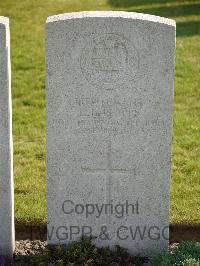 Noeux-Les-Mines Communal Cemetery - Phipps, Lionel Lush
