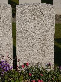 Noeux-Les-Mines Communal Cemetery - Pope, L
