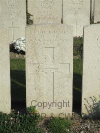 Noeux-Les-Mines Communal Cemetery - Pye, H S
