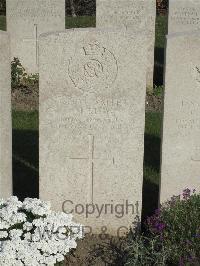 Noeux-Les-Mines Communal Cemetery - Reid, H