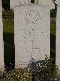 Noeux-Les-Mines Communal Cemetery - Richards, W H