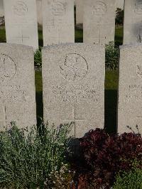 Noeux-Les-Mines Communal Cemetery - Robertson, W E