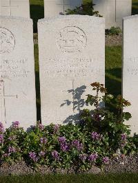 Noeux-Les-Mines Communal Cemetery - Rourke, A W