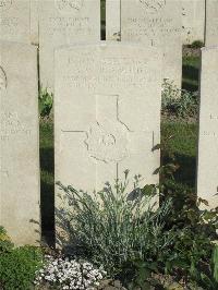 Noeux-Les-Mines Communal Cemetery - Rumbold, Albert William
