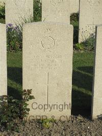 Noeux-Les-Mines Communal Cemetery - Scarlett, E G J