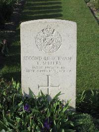 Noeux-Les-Mines Communal Cemetery - Sellers, Thomas