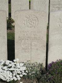 Noeux-Les-Mines Communal Cemetery - Slark, Frederick Francis