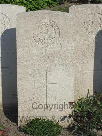 Noeux-Les-Mines Communal Cemetery - Smith, R