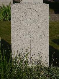 Noeux-Les-Mines Communal Cemetery - Svieshnikoff, I