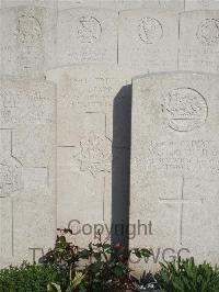 Noeux-Les-Mines Communal Cemetery - Tapp, P