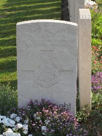 Noeux-Les-Mines Communal Cemetery - Thompson, R