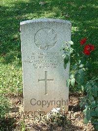 Cassino War Cemetery - Holtslander, Allan H.