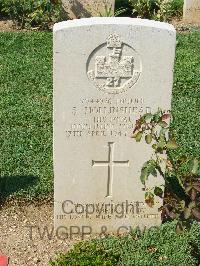 Cassino War Cemetery - Hollinshead, Sidney