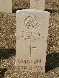 Cassino War Cemetery - Holzer, John Albert