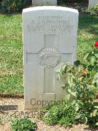 Cassino War Cemetery - Howejohns, Austin James
