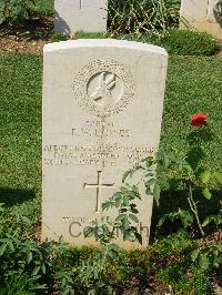 Cassino War Cemetery - Howes, R W