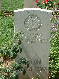 Cassino War Cemetery - Larter, Harry