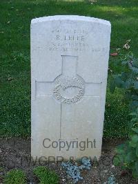 Cassino War Cemetery - Leefe, Roroa