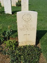 Cassino War Cemetery - Linnell, Horace