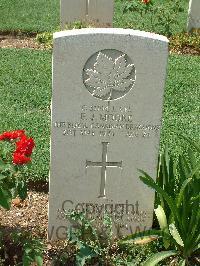 Cassino War Cemetery - Moore, Edward J.
