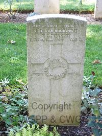 Cassino War Cemetery - McClymont, James Donald