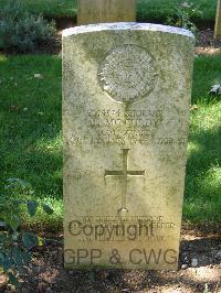 Cassino War Cemetery - McCurdy, James