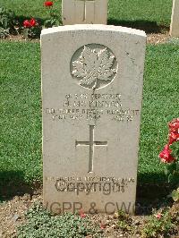 Cassino War Cemetery - McKinnon, Hugh