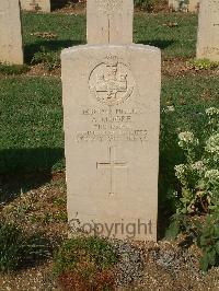 Cassino War Cemetery - Moore, Albert George Robert