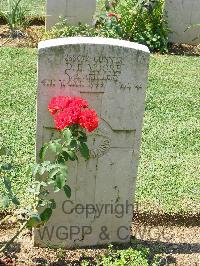 Cassino War Cemetery - Moore, Donald Edward