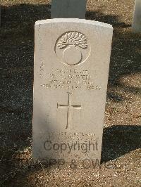 Cassino War Cemetery - Oswell, W G