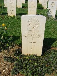 Cassino War Cemetery - Parton, Richard