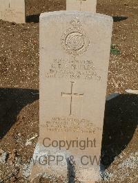 Cassino War Cemetery - Phillips, Robert Ernest Raymond