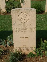 Cassino War Cemetery - Roe, Gordon