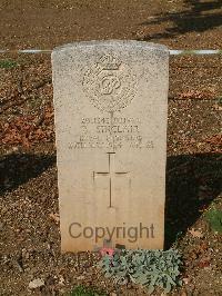 Cassino War Cemetery - Sinclair, Byron