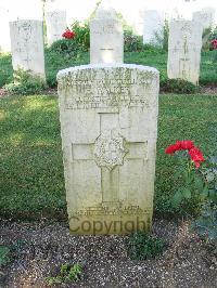 Cassino War Cemetery - Walker, Edward