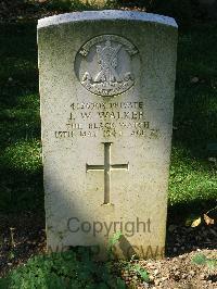 Cassino War Cemetery - Walker, John William