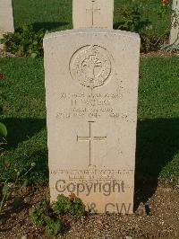 Cassino War Cemetery - Waters, Harold