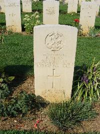 Cassino War Cemetery - Weeks, Raymond