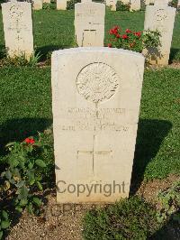 Cassino War Cemetery - Weir, John