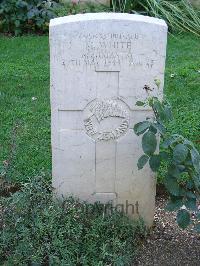 Cassino War Cemetery - White, Mema