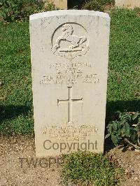 Cassino War Cemetery - Yates, Ernest