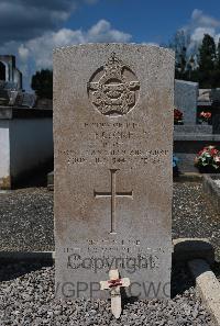 Brillac Communal Cemetery - Oke, Ernest Cameron