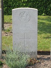 Noeux-Les-Mines Communal Cemetery Extension - White, W