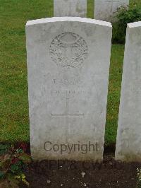 Etaples Military Cemetery - Adams, Thomas