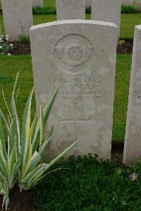 Etaples Military Cemetery - Barber, John William