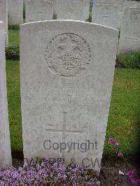 Etaples Military Cemetery - Bell, R