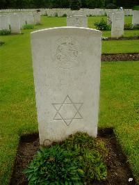 Etaples Military Cemetery - Bendas, Alexander