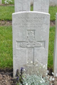 Etaples Military Cemetery - Brechin, George